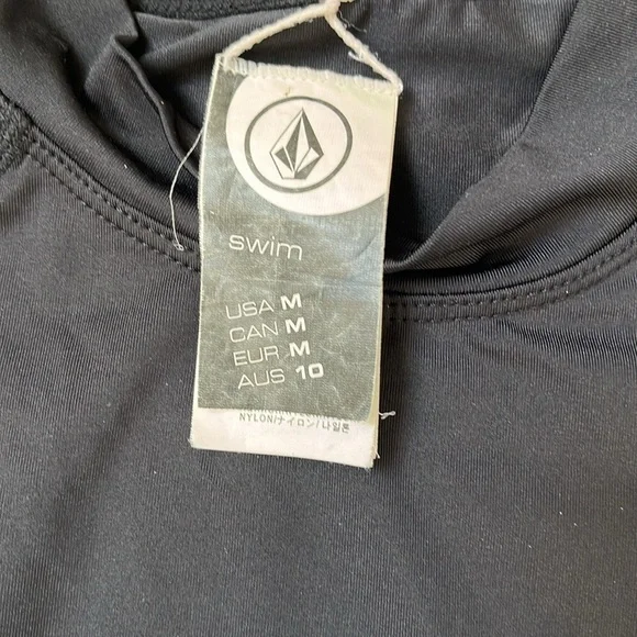 Volcom Rashguard - Picture 3 of 7